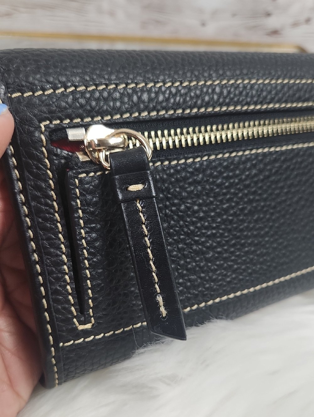 Dooney & Bourke Black Pebbled Leather Wallet with Gold Plaque - Picture 6 of 7